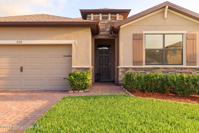 728 Acadia Court SE, Palm Bay, FL 32909