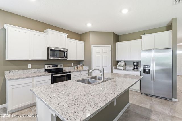 728 Acadia Court SE, Palm Bay, FL 32909
