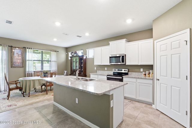 728 Acadia Court SE, Palm Bay, FL 32909