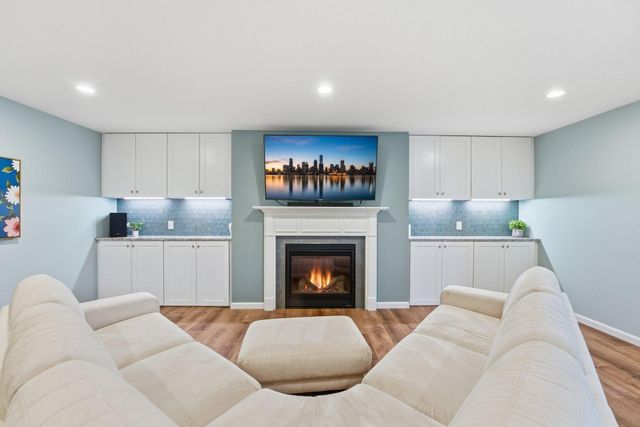 13311 Coachford Avenue, Rosemount, MN 55068