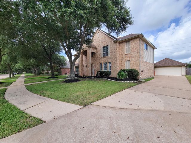 17715 Laguna Trail Drive, Houston, TX 77095