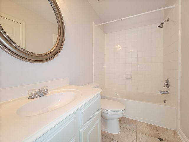 17715 Laguna Trail Drive, Houston, TX 77095