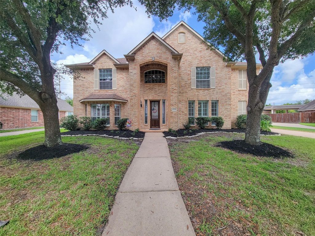 17715 Laguna Trail Drive, Houston, TX 77095