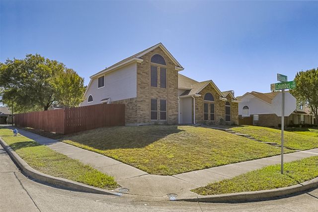 5914 Beacon Drive, Rowlett, TX 75089