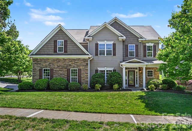 9107 Kensington Forest Drive, Harrisburg, NC 28075