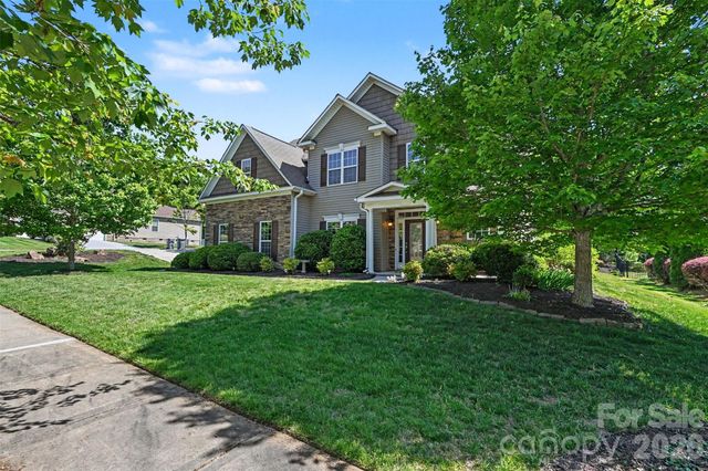 9107 Kensington Forest Drive, Harrisburg, NC 28075