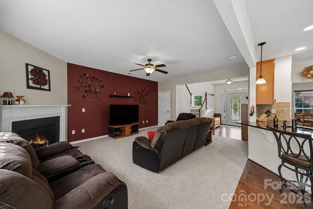9107 Kensington Forest Drive, Harrisburg, NC 28075