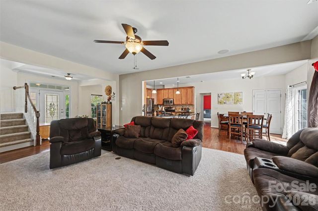 9107 Kensington Forest Drive, Harrisburg, NC 28075