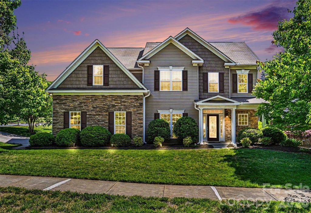 9107 Kensington Forest Drive, Harrisburg, NC 28075