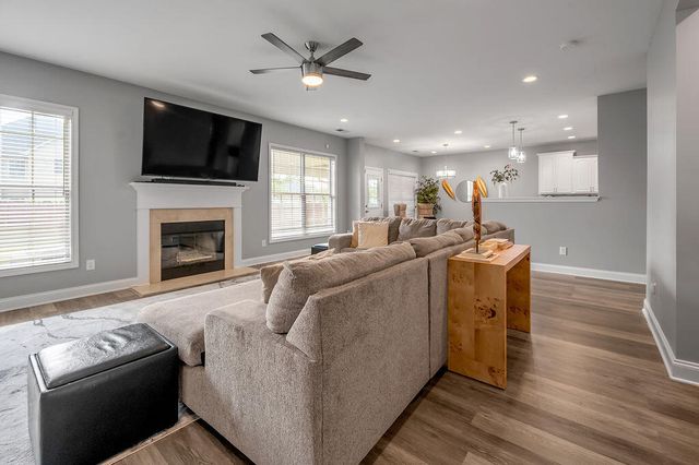 976 Jouett Creek Drive, Lexington, KY 40509