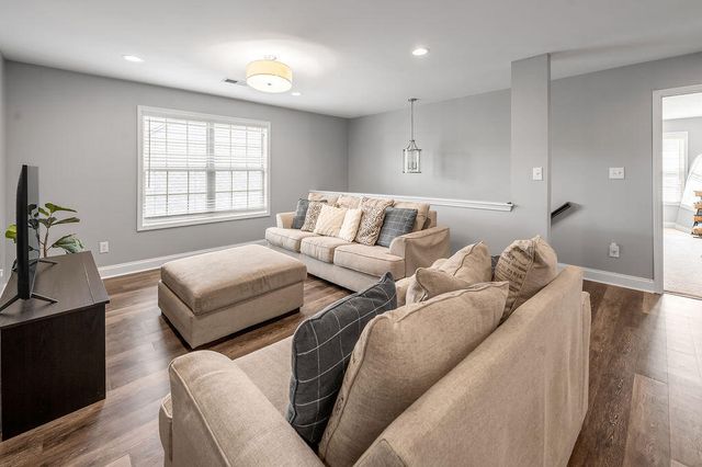 976 Jouett Creek Drive, Lexington, KY 40509