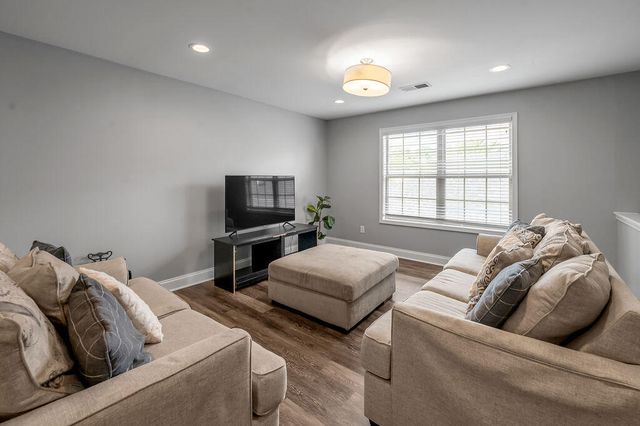 976 Jouett Creek Drive, Lexington, KY 40509