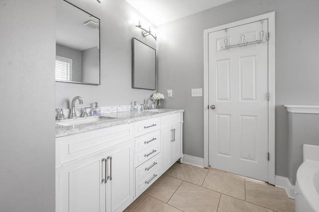 976 Jouett Creek Drive, Lexington, KY 40509