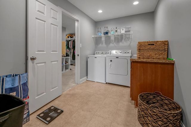 976 Jouett Creek Drive, Lexington, KY 40509