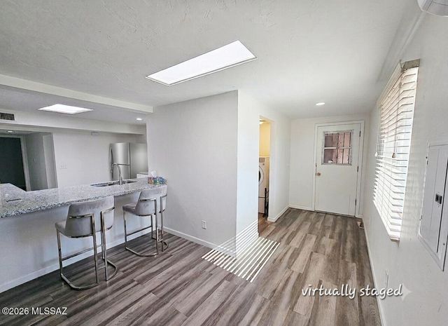 8556 E Kenyon Drive, Tucson, AZ 85710