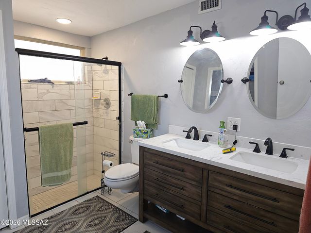 8556 E Kenyon Drive, Tucson, AZ 85710