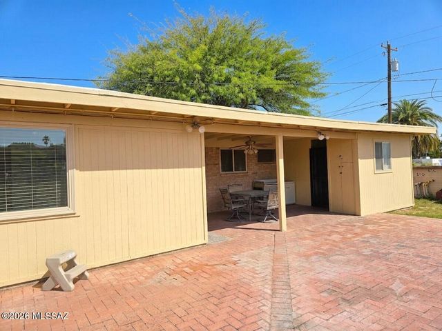 8556 E Kenyon Drive, Tucson, AZ 85710