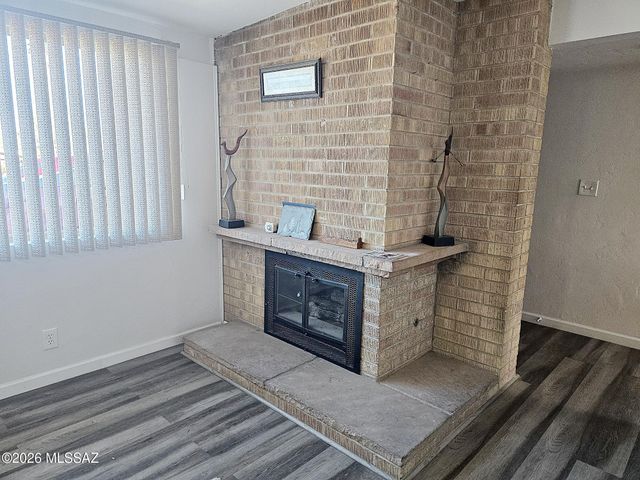 8556 E Kenyon Drive, Tucson, AZ 85710