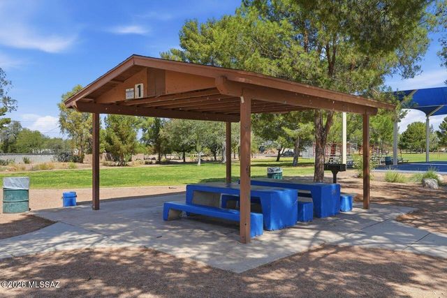 8556 E Kenyon Drive, Tucson, AZ 85710