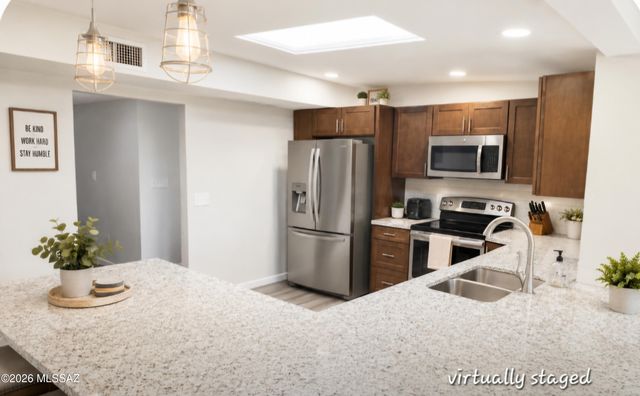 8556 E Kenyon Drive, Tucson, AZ 85710