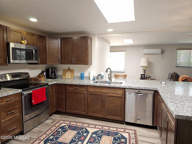 8556 E Kenyon Drive, Tucson, AZ 85710