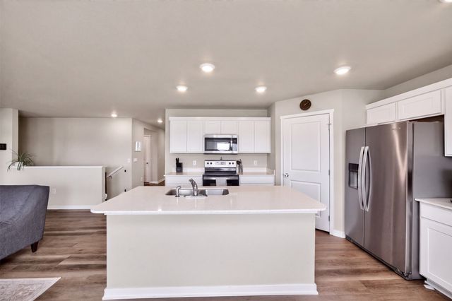 1636 NE Deerfield Drive, Ankeny, IA 50021