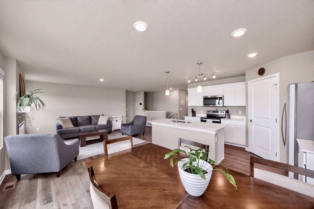 1636 NE Deerfield Drive, Ankeny, IA 50021
