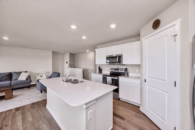 1636 NE Deerfield Drive, Ankeny, IA 50021