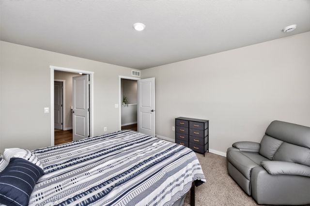1636 NE Deerfield Drive, Ankeny, IA 50021