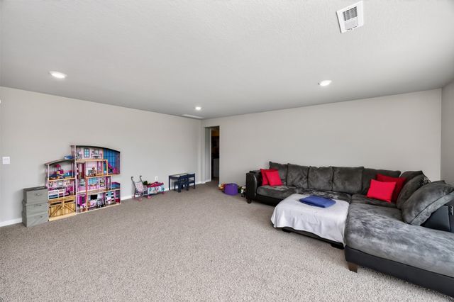 1636 NE Deerfield Drive, Ankeny, IA 50021