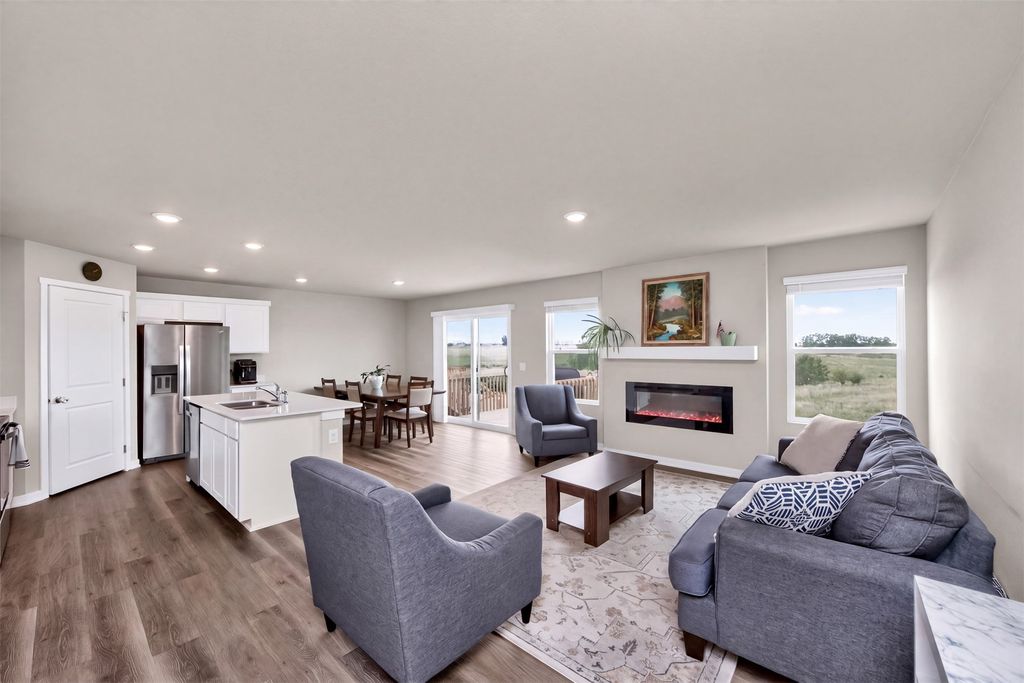 1636 NE Deerfield Drive, Ankeny, IA 50021