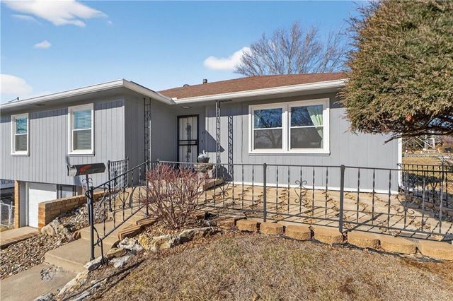 2114 Shearer Road, Kansas City, KS 66106