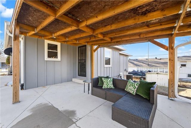 2114 Shearer Road, Kansas City, KS 66106