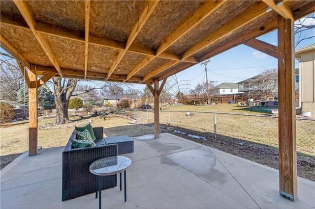 2114 Shearer Road, Kansas City, KS 66106