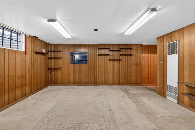 2114 Shearer Road, Kansas City, KS 66106