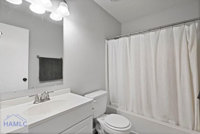 807 Hidden Hollow Circle, Hinesville, GA 31313