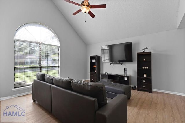 807 Hidden Hollow Circle, Hinesville, GA 31313