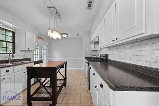807 Hidden Hollow Circle, Hinesville, GA 31313