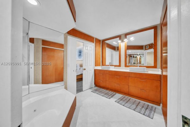 3530 Mystic Pointe Dr 3210, Aventura, FL 33180