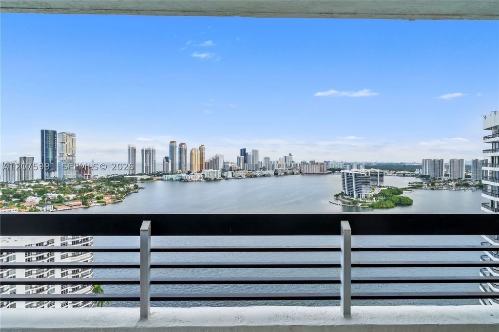3530 Mystic Pointe Dr 3210, Aventura, FL 33180