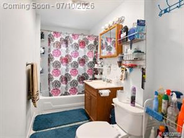2461 Andrus Street, Hamtramck, MI 48212