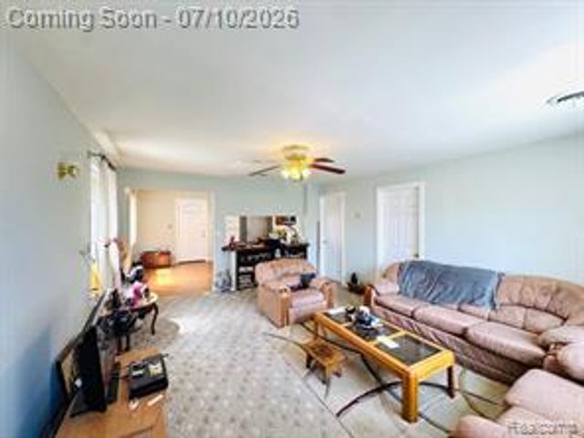 2461 Andrus Street, Hamtramck, MI 48212