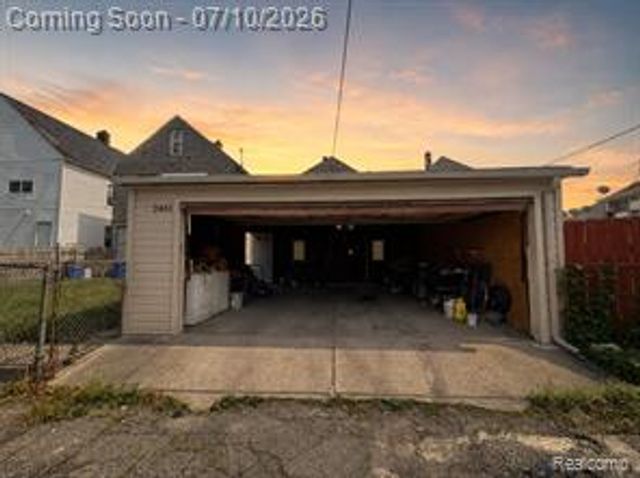 2461 Andrus Street, Hamtramck, MI 48212