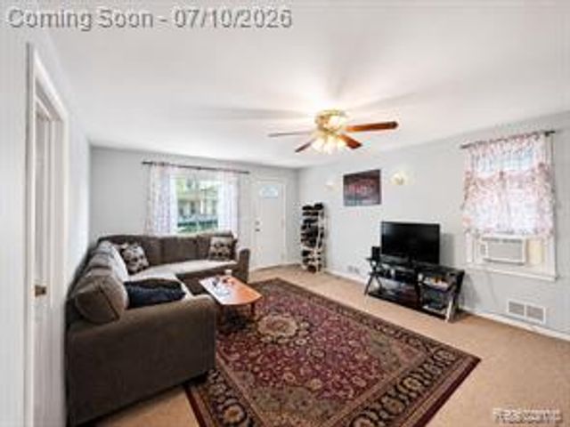 2461 Andrus Street, Hamtramck, MI 48212