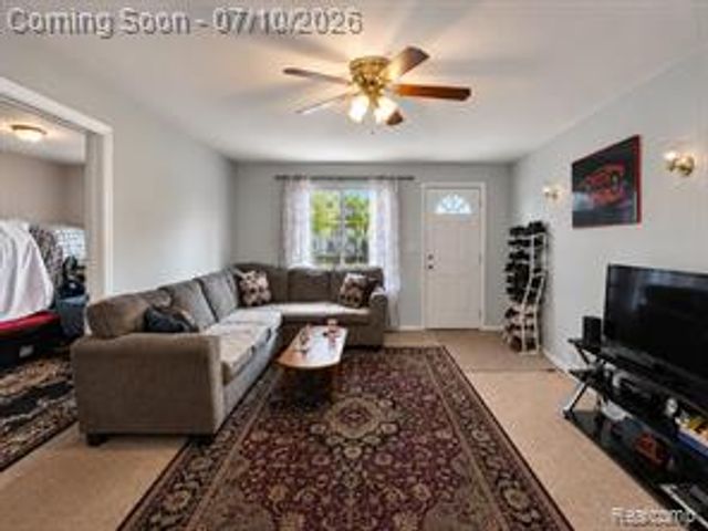 2461 Andrus Street, Hamtramck, MI 48212