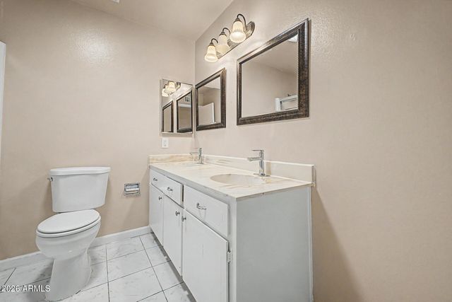 3048 W ACOMA Drive, Phoenix, AZ 85053