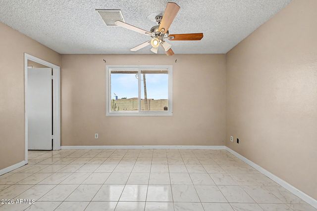 3048 W ACOMA Drive, Phoenix, AZ 85053