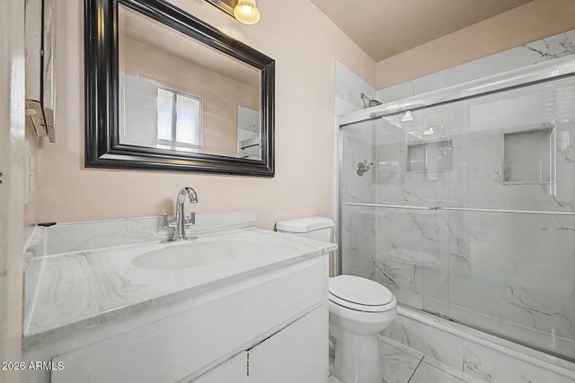 3048 W ACOMA Drive, Phoenix, AZ 85053