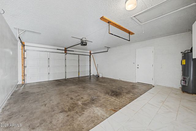 3048 W ACOMA Drive, Phoenix, AZ 85053