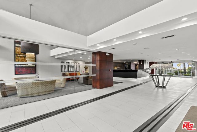 7250 Franklin Avenue 616, Los Angeles, CA 90046